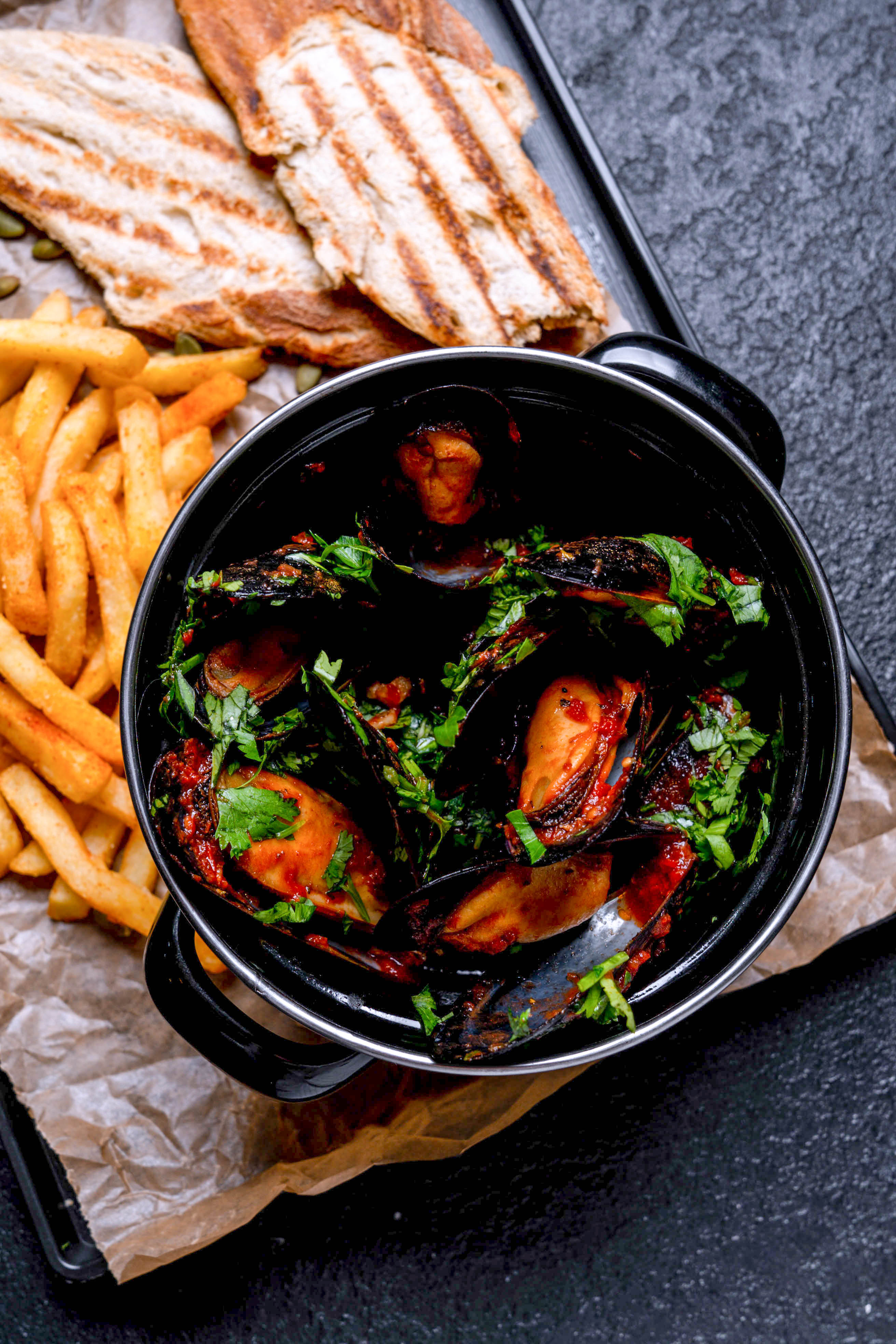 Мидии в соусе Том Ям